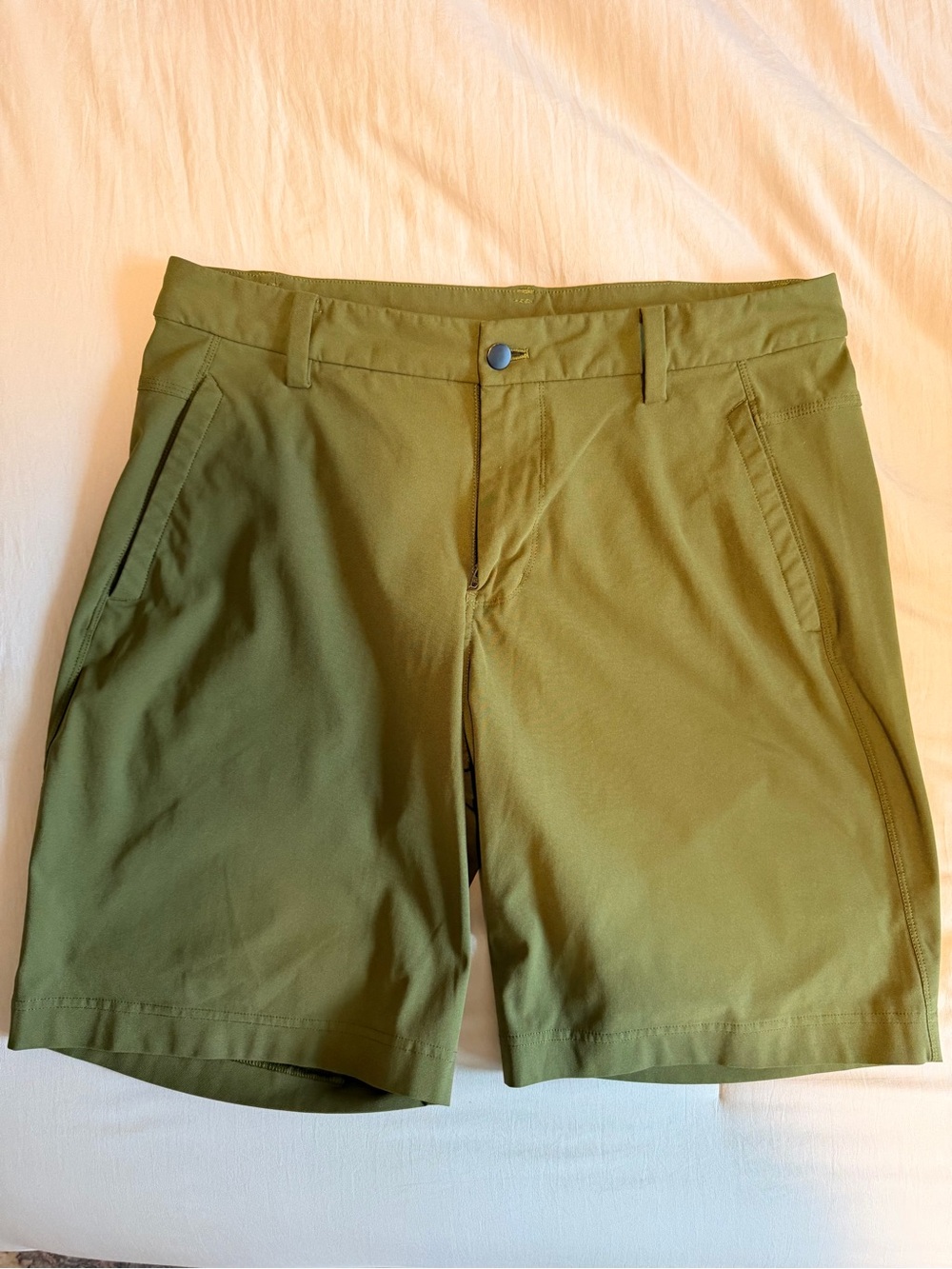 Lululemon Men’s Golf Chino Shorts Olive Green Size 36